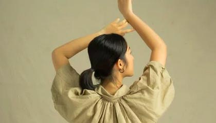 欧预赛比赛盛况空前，球场气氛火爆