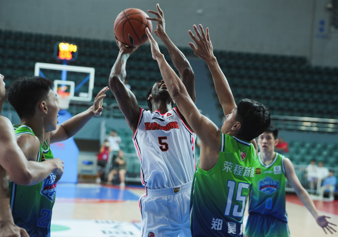 广东宏远队遭遇福建队，胜算差距不容小视的简单介绍