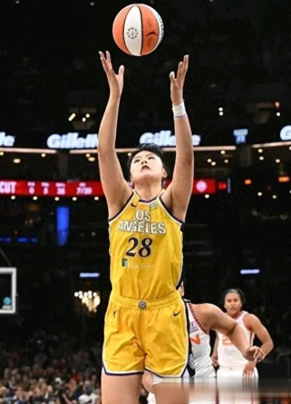 关于19分12篮板！李月汝取得WNBA生涯首次两双的信息