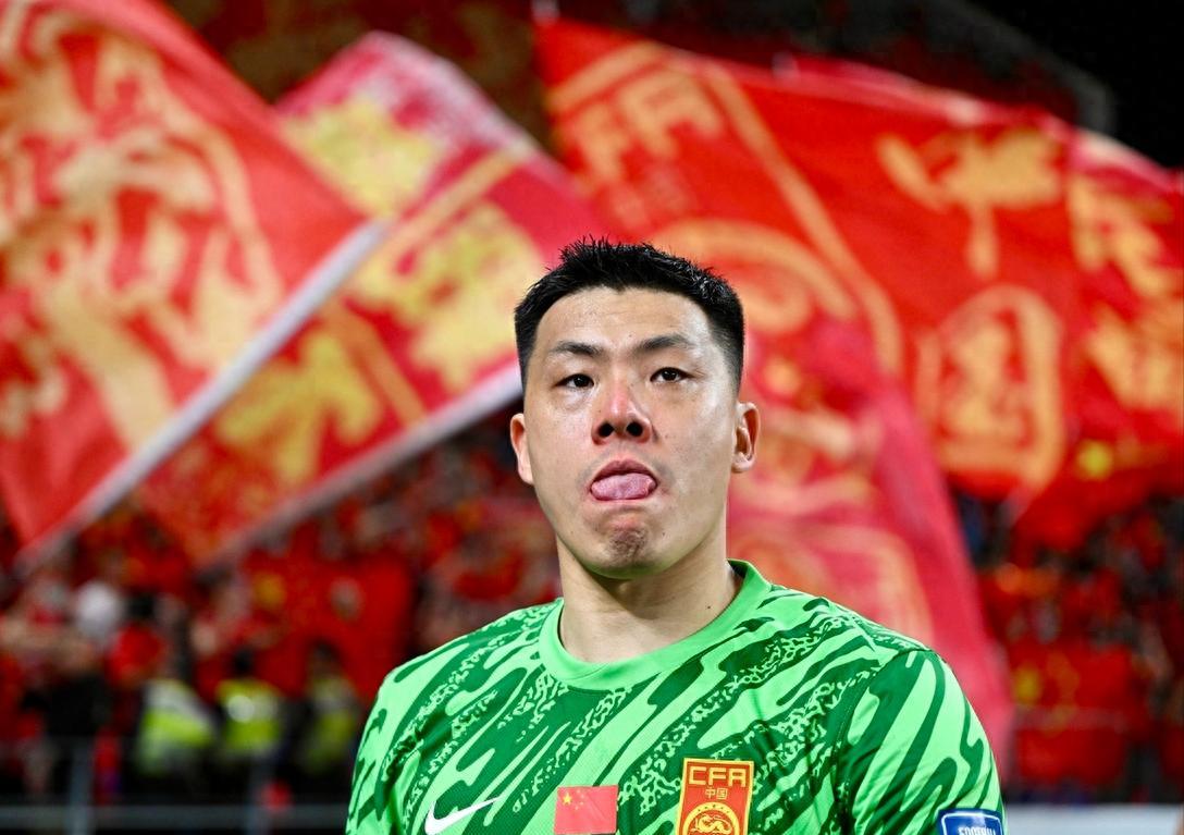 国足门将危机！颜骏凌、王大雷、刘殿座，谁能顶替背锅？的简单介绍
